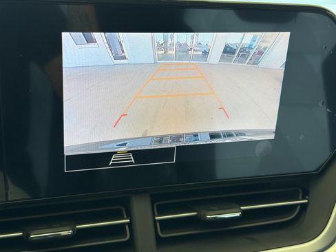 New 2026 Chevrolet Trax LS w/ LS Convenience Package FWD image 18