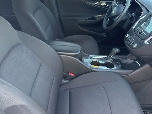 Used 2018 Chevrolet Malibu LT FWD image 10