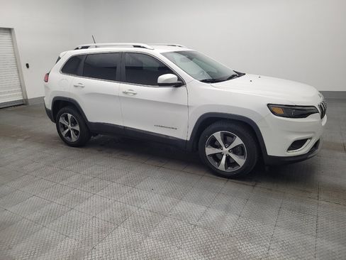 Used 2019 Jeep Cherokee Limited image 11