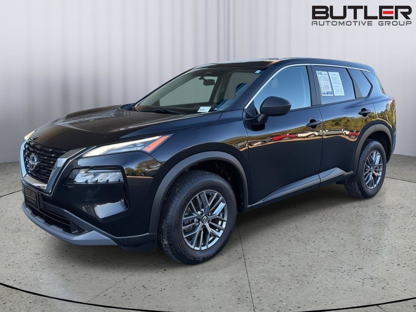 Used 2023 Nissan Rogue S AWD/4WD image 1