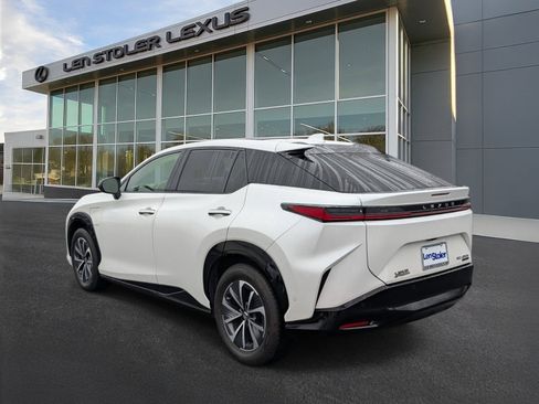 Certified 2023 Lexus RZ 450e Premium w/ Technology Package AWD/4WD image 5