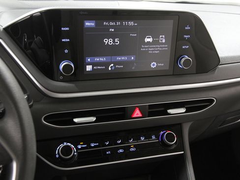 Certified 2023 Hyundai Sonata SE image 9