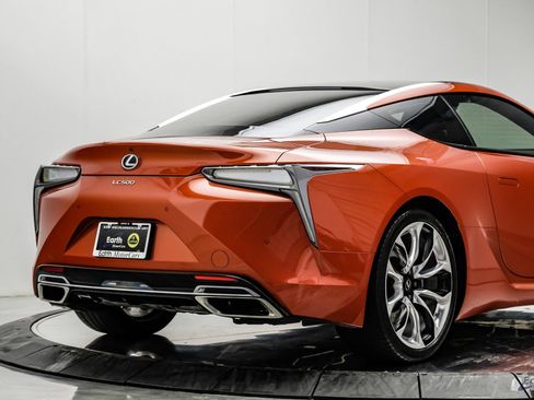 Used 2021 Lexus LC 500 Coupe w/ Performance Package RWD image 17