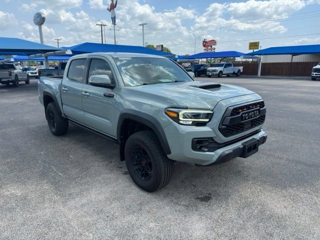 Used 2021 Toyota Tacoma TRD Pro AWD/4WD image 7
