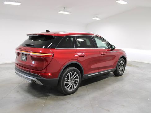 Used 2022 Lincoln Corsair AWD w/ Equipment Group 101A image 9