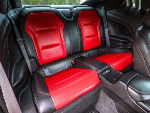 Used 2016 Chevrolet Camaro SS RWD image 43