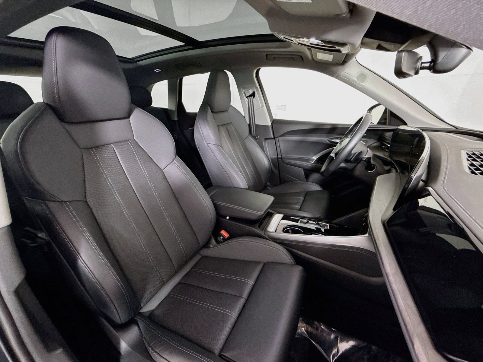 Certified 2025 Audi Q5 Premium w/ Premium Plus AWD/4WD image 26