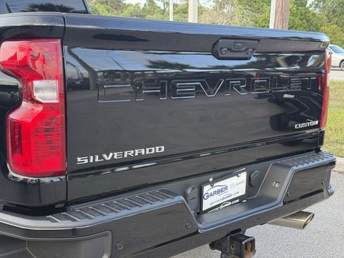 Used 2024 Chevrolet Silverado 2500 Custom w/ Custom Value Package image 12