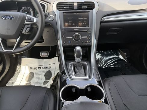 Used 2016 Ford Fusion Titanium FWD image 16