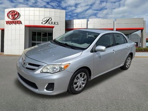 Used 2011 Toyota Corolla LE FWD image 1