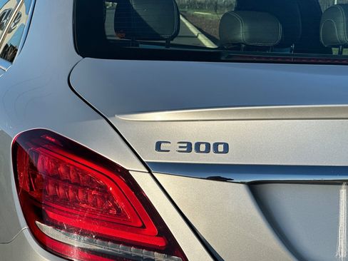 Used 2021 Mercedes-Benz C 300 Sedan image 32