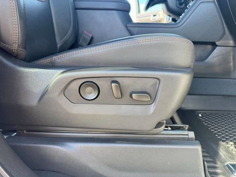 Used 2025 GMC Sierra 3500 AT4 w/ AT4 Premium Plus Package AWD/4WD image 35