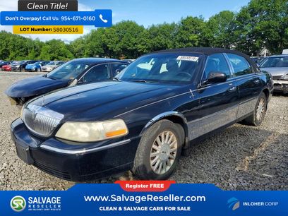 Used 2004 Lincoln Town Car