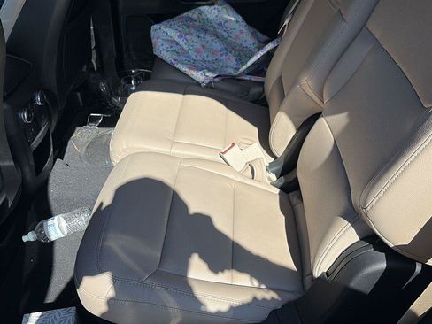 Used 2020 Ford Explorer XLT w/ Equipment Group 202A AWD/4WD image 21