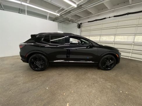 Used 2024 Chevrolet Equinox EV RS image 7