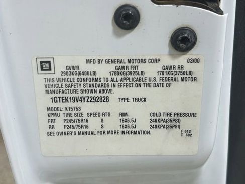 Used 2000 GMC Sierra 1500 SL w/ Fleet Group image 29