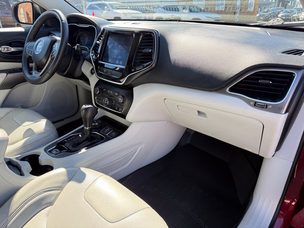 Used 2019 Jeep Cherokee Limited AWD/4WD image 27