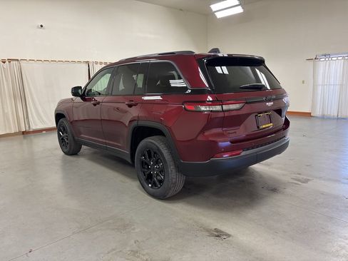 New 2026 Jeep Grand Cherokee Altitude AWD/4WD image 6