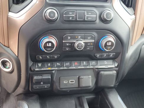 Used 2020 Chevrolet Silverado 3500 High Country w/ Z71 Off-Road Package image 27