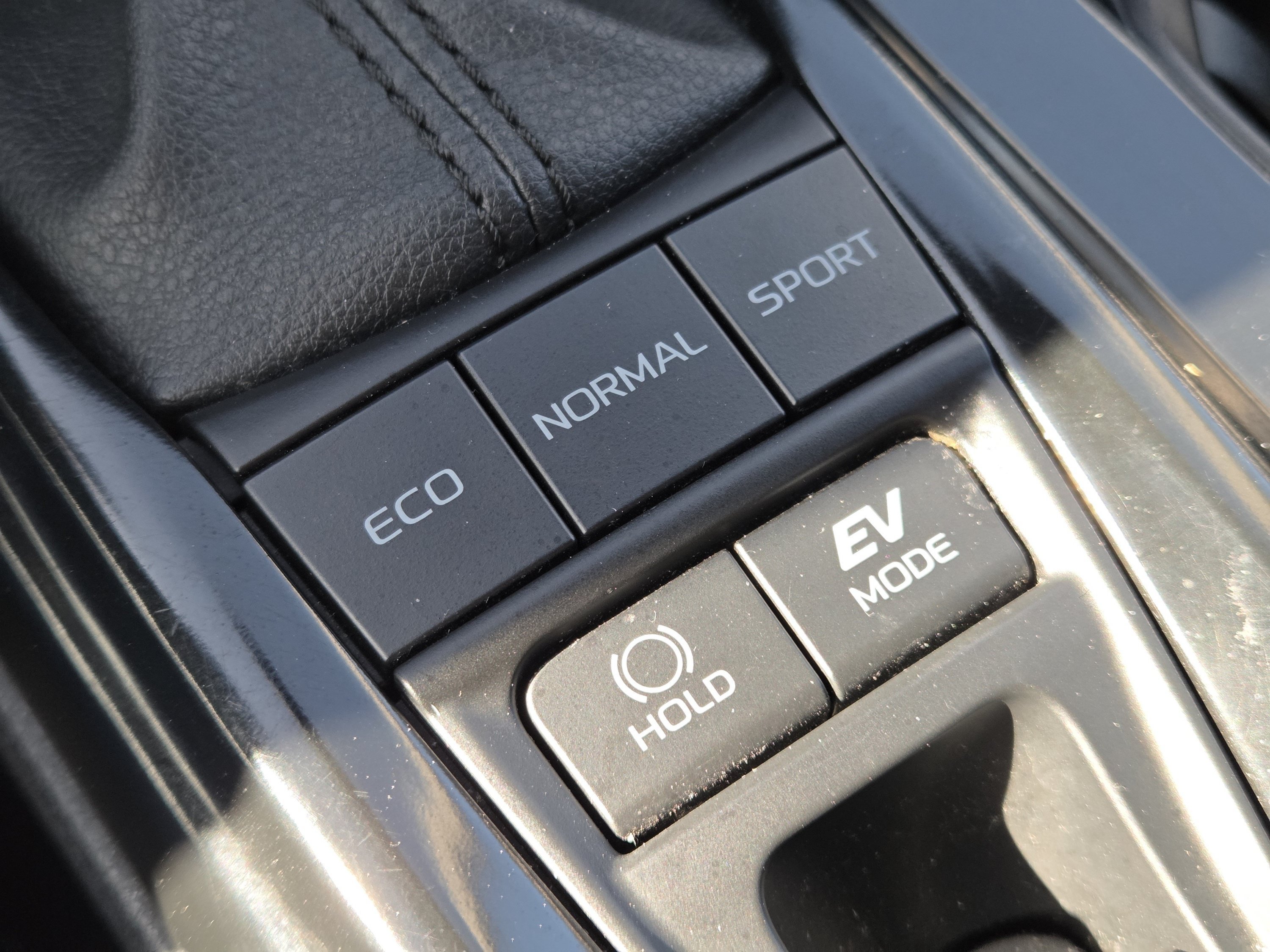 Used 2025 Toyota Camry LE FWD image 15