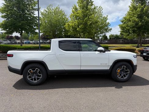 Used 2022 Rivian R1T Adventure AWD/4WD image 8