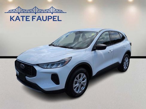 Used 2025 Ford Escape Active AWD/4WD image 3