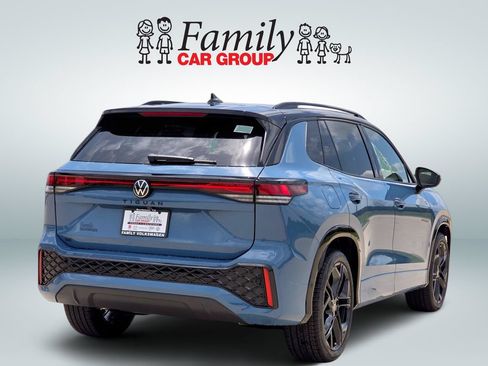 New 2026 Volkswagen Tiguan SE R-Line FWD image 4
