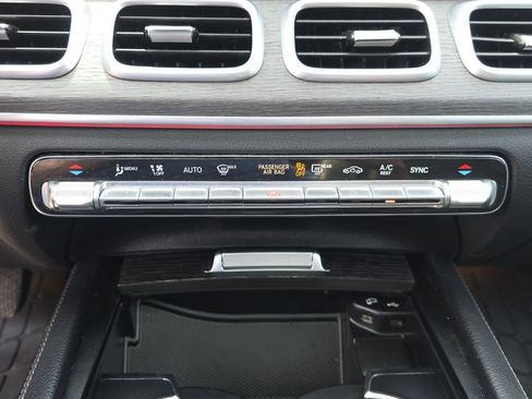 Used 2022 Mercedes-Benz GLS 450 4MATIC image 21