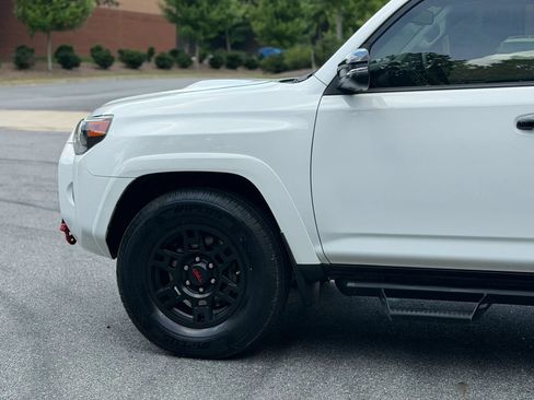 Used 2021 Toyota 4Runner Venture w/ Moonroof Package AWD/4WD image 12