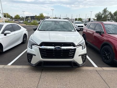 Used 2024 Subaru Ascent Limited w/ Technology Package AWD/4WD image 2