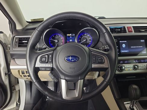 Used 2017 Subaru Outback 2.5i Premium AWD/4WD image 12