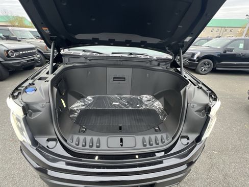 New 2024 Ford F150 Lightning XLT w/ Max Trailer Tow Package image 27