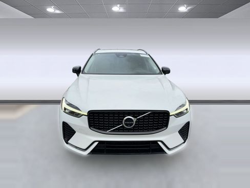 Used 2023 Volvo XC60 B5 Ultimate image 6