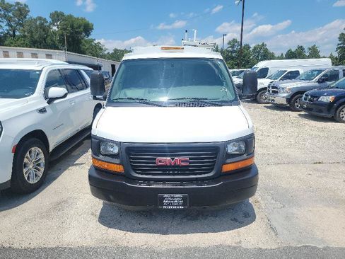 Used 2016 GMC Savana 3500 RWD image 3
