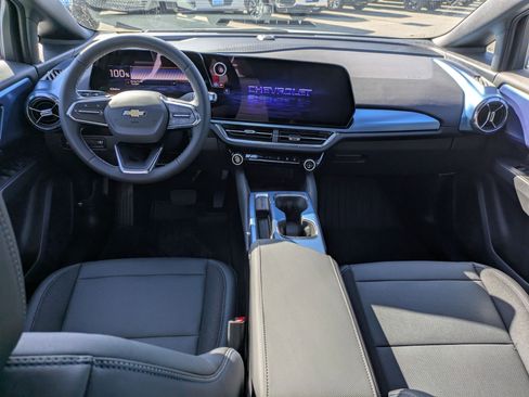 Used 2026 Chevrolet Equinox EV LT image 15