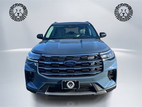 New 2026 Ford Explorer Active image 2
