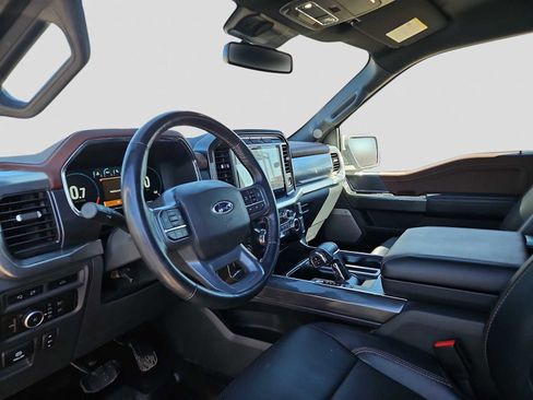 Used 2023 Ford F150 Lariat image 10