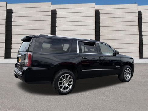 Used 2019 GMC Yukon XL Denali AWD/4WD image 5