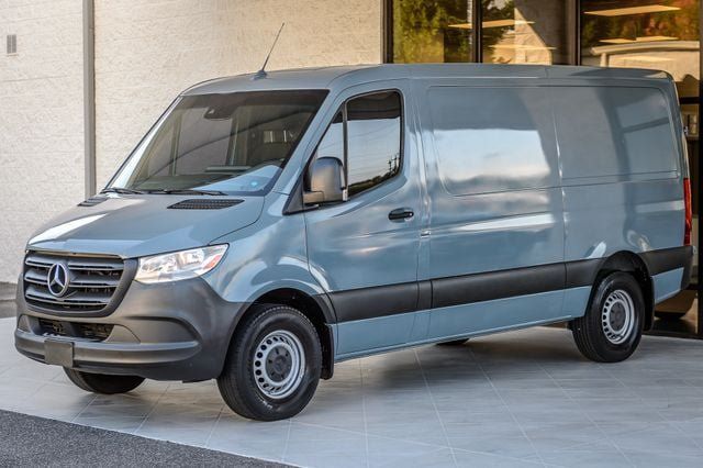 Used 2021 Mercedes-Benz Sprinter 2500 w/ Premium Package image 5