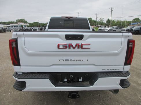 New 2026 GMC Sierra 3500 Denali w/ Denali Reserve Package AWD/4WD image 6