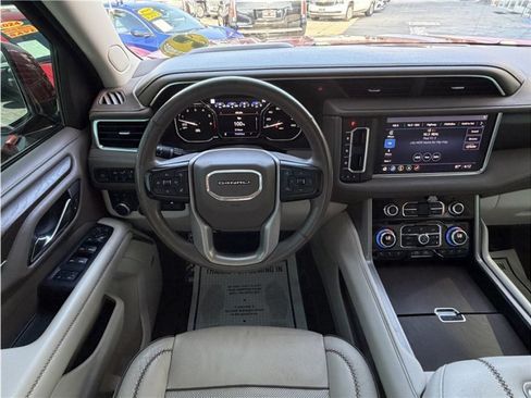 Used 2021 GMC Yukon Denali w/ Denali Premium Package AWD/4WD image 53