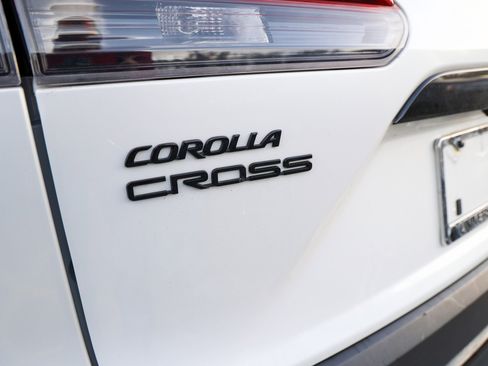 Used 2025 Toyota Corolla Cross AWD Hybrid image 11