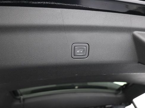 Used 2024 Chevrolet Tahoe LT RWD image 43