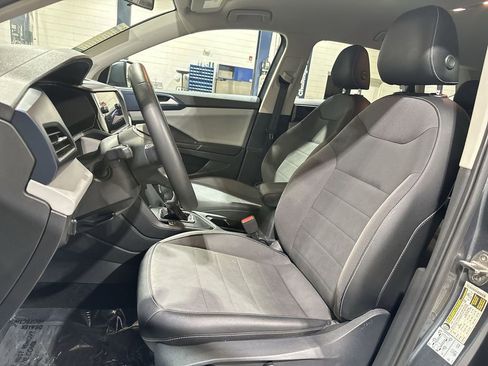 Used 2022 Volkswagen Taos SE image 13
