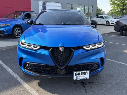 Used 2024 Alfa Romeo Tonale Speciale AWD/4WD image 2