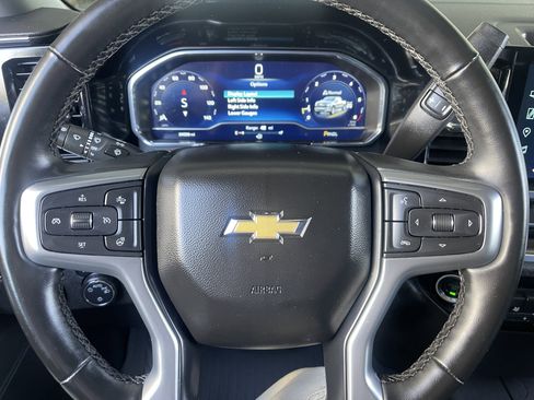 Used 2023 Chevrolet Silverado 1500 LT AWD/4WD image 33