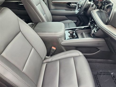 Used 2026 Chevrolet Tahoe LT w/ Comfort Package AWD/4WD image 19