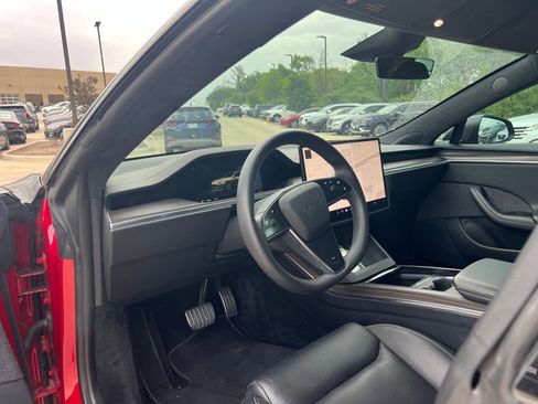 Used 2021 Tesla Model S Plaid image 22