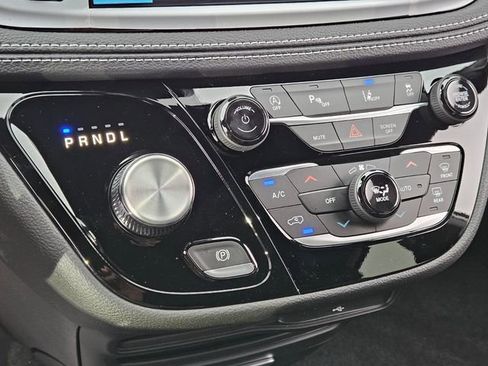New 2026 Chrysler Pacifica Select FWD image 23