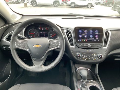 Used 2024 Chevrolet Malibu LT image 16